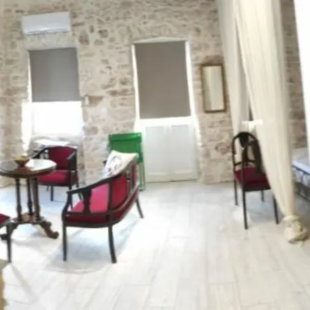 Apartament Suites-xenonas 